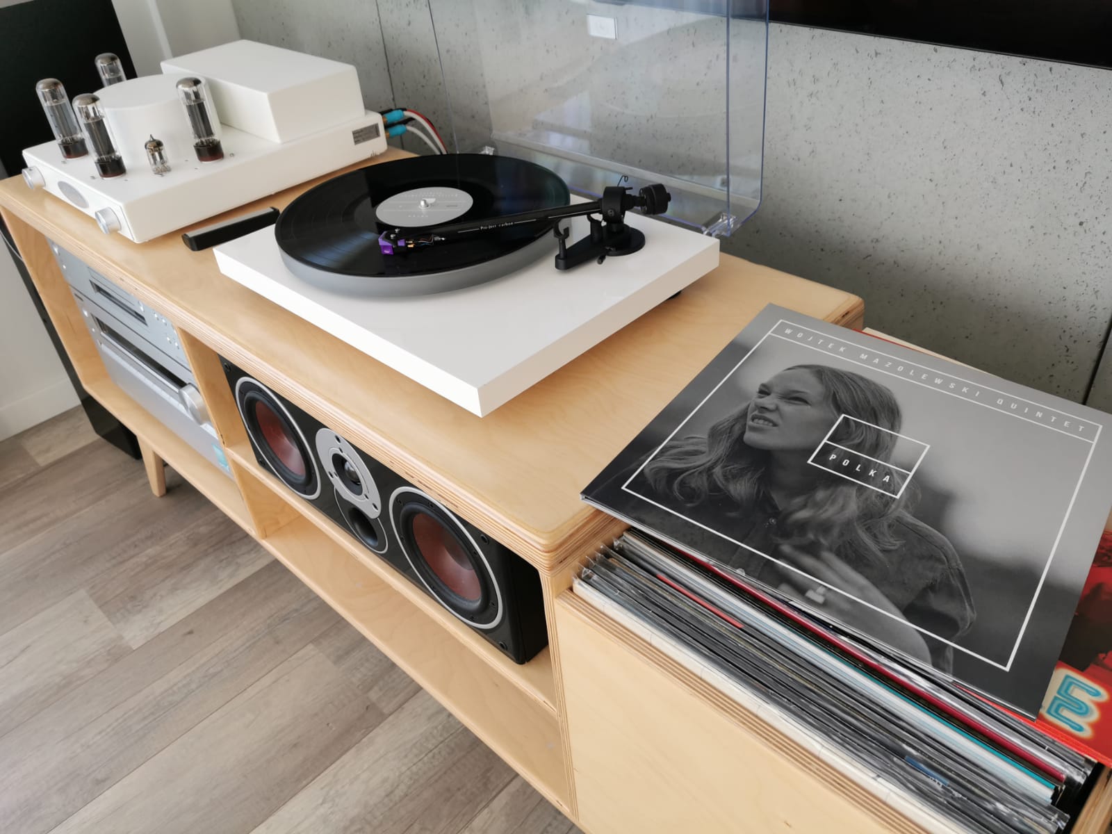 komoda na gramofon szafka pod gramofon szafka na gramofon szafka na winyle szafka na vinyle stolik pod sprzęt hifi szafka rtv na metalowym stelażu szafka rtv winyle szafka rtv vinyle komoda audio meble na wymiar stoliki audio hi end szafka audiofilska szafka na płyty winylowe regał na winyle regał na vinyle regał na płyty regał na płyty winylowe regał na płyty vinylowe regał audiofilski mocny regał mocne meble porządne meble na winyle porządny regał porządne regały regał na ciężkie rzeczy meble na ciężkie rzeczy szuflady na winyle szuflady na vinyle szuflady na płyty vinylowe szuflady na płyty winylowe komoda na winyle komoda na vinyle witryna na winyle witryna na vinyle komoda na płyty winylowe komoda na płyty vinylowe witryna na płyty winylowe witryna na płyty vinylowe komoda na sprzęt hi-fi komoda na sprzęt hifi
