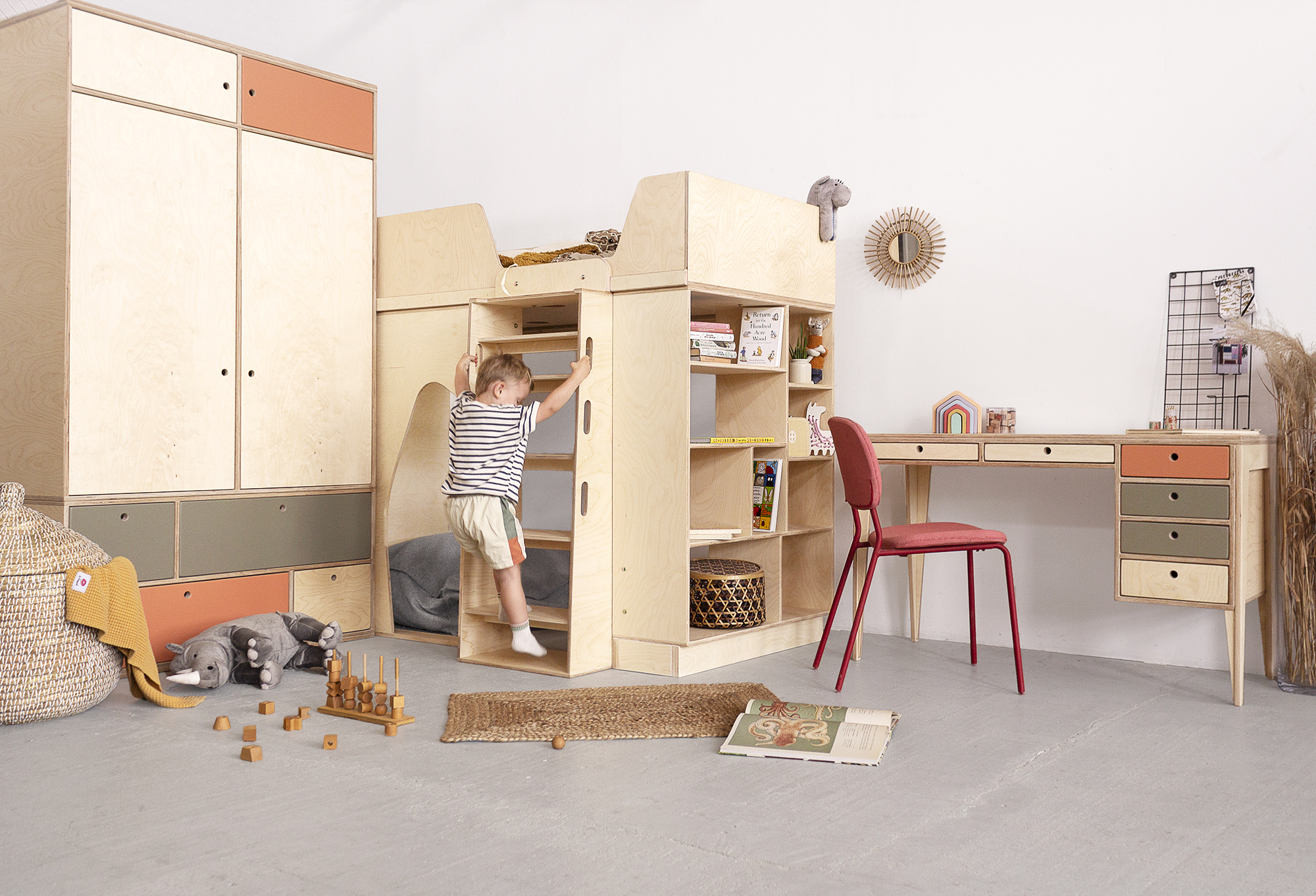 Szafa ze sklejki na wymiar, z drążkiem, szafkami, szufladami i półkami; Custom plywood wardrobe with a hanging rod, cabinets, drawers, and shelves, meble ze sklejki, szafa na wymiar, szafa ze sklejki, szafa modułowa, szafa scandi, szafa z szufladami, szafa z drążkiem, szafa z półkami, mocna szafa, stabilna szafa, szafy na wymiar, szafa do sypialni, szafa do przedpokoju, szafa na ubrania, duża szafa, mała szafa, średnia szafa, szafa z drewna, szafa na zamówienie, garderoba na zamówienie, garderoba na wymiar, szafa narożna, szafa pod skosem, szafa dla dziecka, szafa do pokoju dziecięcego, pawlacz, szafa design, szafa polski producent, szafa dobrej jakości, custom wardrobe, plywood wardrobe, modular wardrobe, Scandi wardrobe, wardrobe with drawers, wardrobe with hanging rod, wardrobe with shelves, sturdy wardrobe, stable wardrobe, custom wardrobes, bedroom wardrobe, hallway wardrobe, clothes wardrobe, large wardrobe, small wardrobe, medium-sized wardrobe, wooden wardrobe, made-to-order wardrobe, bespoke wardrobe, tailor made wardrobe, corner wardrobe, wardrobe for sloped ceilings, wardrobe for children, children's room wardrobe, cloakroom, designer wardrobe, Polish manufacturer wardrobe, high-quality wardrobe, plywood wardrobe, plywood furniture, ply wardrobe, sklep z szafami ze sklejki, bespoke fitted plywood bedroom wardrobe, bespoke ply wardrobes, clothing ply furniture, clothing ply storage furniture, fitted plywood furniture, interior plywood cabinetry, ply wardrobe closet, plywood furniture shop
