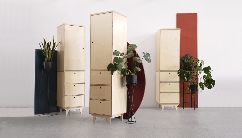 Szafa modułowa ze sklejki; Modular plywood wardrobe, meble ze sklejki, szafa na wymiar, szafa ze sklejki, szafa modułowa, szafa scandi, szafa z szufladami, szafa z drążkiem, szafa z półkami, mocna szafa, stabilna szafa, szafy na wymiar, szafa do sypialni, szafa do przedpokoju, szafa na ubrania, duża szafa, mała szafa, średnia szafa, szafa z drewna, szafa na zamówienie, garderoba na zamówienie, garderoba na wymiar, szafa narożna, szafa pod skosem, szafa dla dziecka, szafa do pokoju dziecięcego, pawlacz, szafa design, szafa polski producent, szafa dobrej jakości, custom wardrobe, plywood wardrobe, modular wardrobe, Scandi wardrobe, wardrobe with drawers, wardrobe with hanging rod, wardrobe with shelves, sturdy wardrobe, stable wardrobe, custom wardrobes, bedroom wardrobe, hallway wardrobe, clothes wardrobe, large wardrobe, small wardrobe, medium-sized wardrobe, wooden wardrobe, made-to-order wardrobe, bespoke wardrobe, tailor made wardrobe, corner wardrobe, wardrobe for sloped ceilings, wardrobe for children, children's room wardrobe, cloakroom, designer wardrobe, Polish manufacturer wardrobe, high-quality wardrobe, plywood wardrobe, plywood furniture, ply wardrobe, sklep z szafami ze sklejki, bespoke fitted plywood bedroom wardrobe, bespoke ply wardrobes, clothing ply furniture, clothing ply storage furniture, fitted plywood furniture, interior plywood cabinetry, ply wardrobe closet, plywood furniture shop